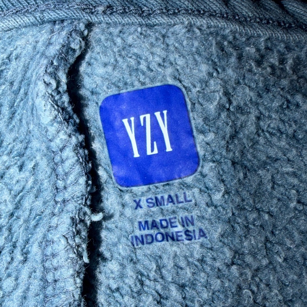 YEEZY GAP BLUE STONE YOKE TEE IN XS